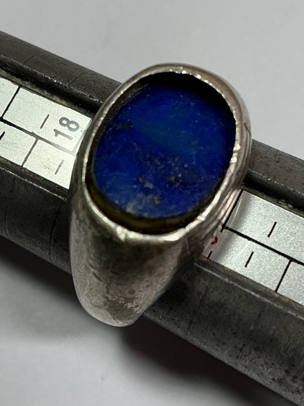 Sterling Silver Men’s Ring with a Blue Stone. Size 8.5